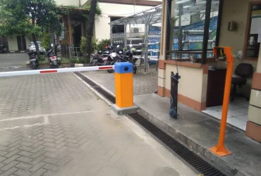 Palang Parkir Balai Karantina Tumbuhan Jakarta 