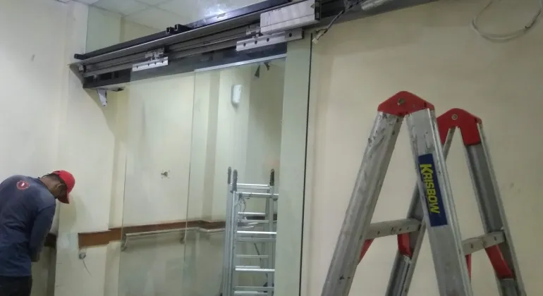 Pintu Otomatis Sliding RS SUYOTO Bintaro