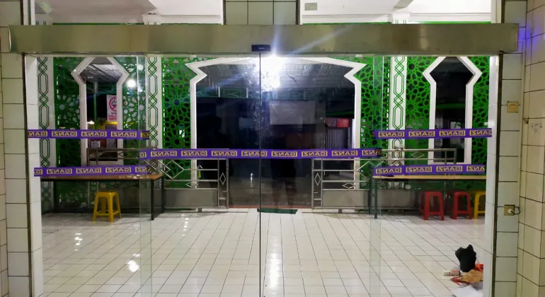 Pintu Otomatis Kaca Mesjid Al -Iklas Anyer